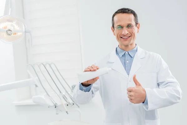 Dentist — Stock Photo