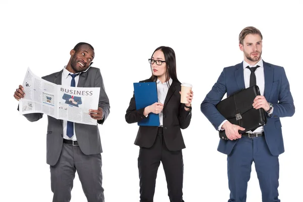 Portrait de groupe d'hommes d'affaires multiculturels isolés sur blanc — Photo de stock