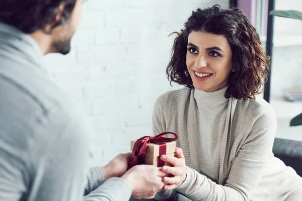 Gifting — Stock Photo