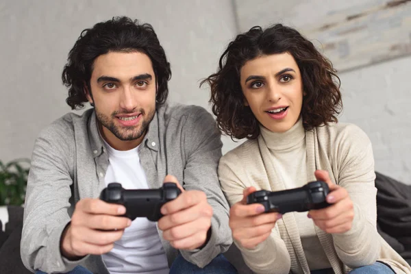 Playing video game — Stock Photo