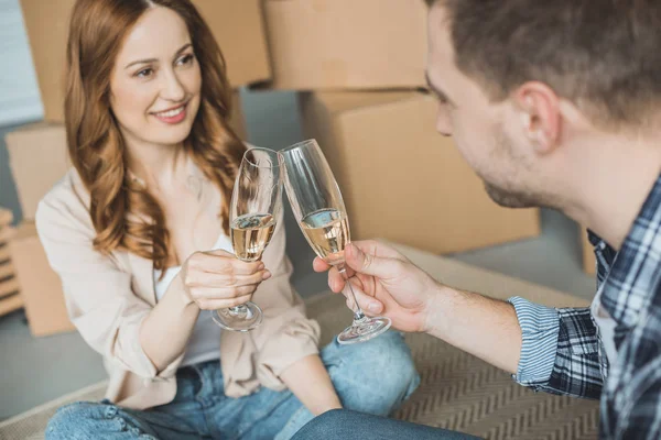 Celebrating relocation — Stock Photo