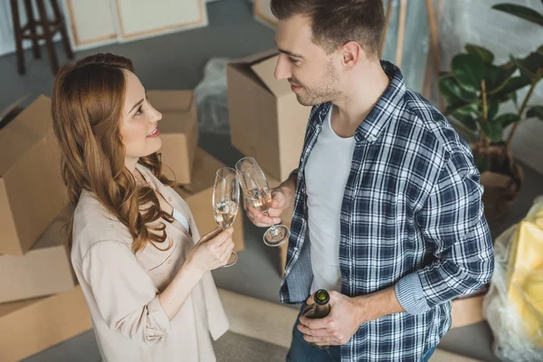 Celebrating relocation — Stock Photo