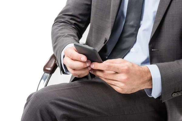 Homem de negócios usando smartphone — Fotografia de Stock