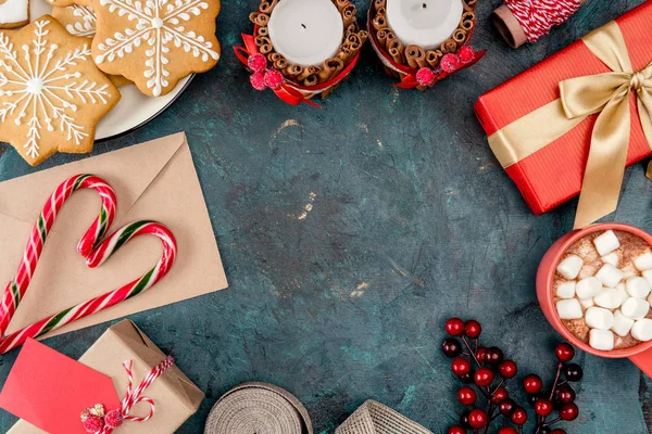 クリスマスのお菓子や装飾品 — ストック写真