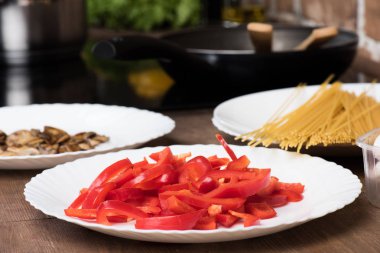 akşam yemeği yemek için malzemeler