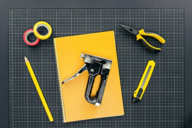 Notebook and reparement tools clipart