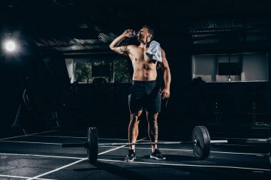Uygun sporcu içme suyu