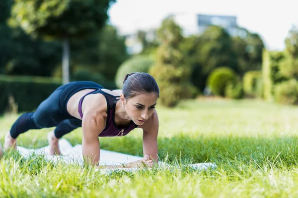 Plank exercise — Stock Photo, Image