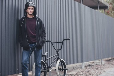 sokak BMX motorcu