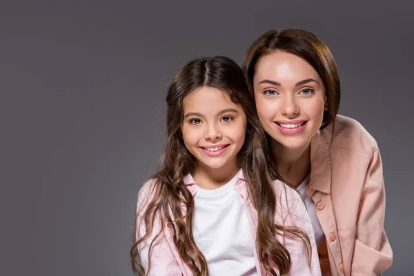 Smiling Mother and daughter — Stock Photo, Image