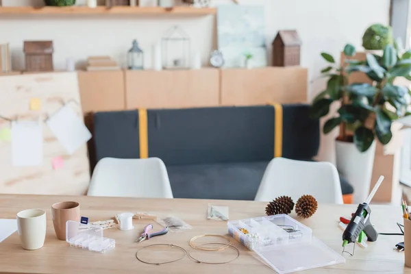 Lugar Trabajo Con Herramientas Para Fabricación Accesorios Hechos Mano Taller — Foto de Stock