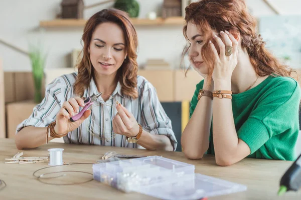 Concentrated Young Women Making Accessories Workshop — Stock Photo, Image