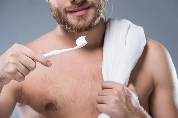 Cropped Image Smiling Bearded Man Towel Shoulder Holding Toothbrush Toothpaste — Stock Photo, Image