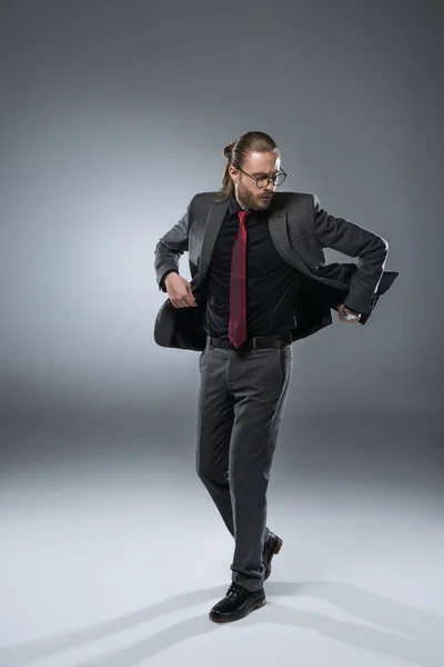 Seruous Businessman Glasses Formal Suit — Stock Photo, Image