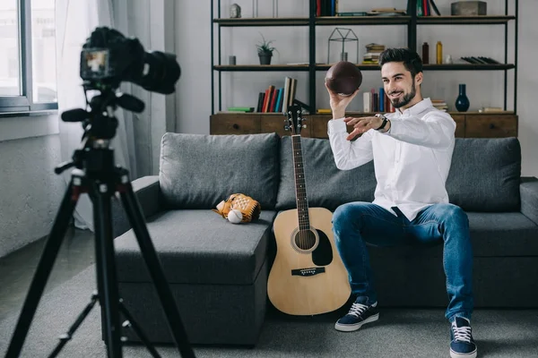 Sport Blogger Recording New Video Handball — Stock Photo, Image