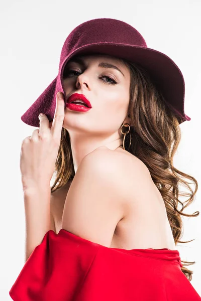 Femme Sexy Chapeau Bordeaux Robe Rouge Isolé Sur Blanc — Photo