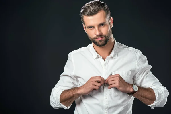 Homem Bonito Vestindo Camisa Branca Isolado Preto — Fotografia de Stock