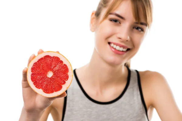 Fél Grapefruit Elszigetelt Fehér Fiatal Boldog — Stock Fotó