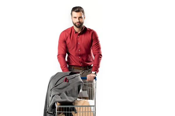 Porträt Eines Mannes Mit Einkaufswagen Voller Einkaufstüten Und Jacke Isoliert — Stockfoto