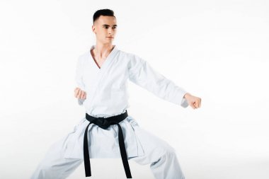 izole üzerinde beyaz egzersiz erkek karate avcı