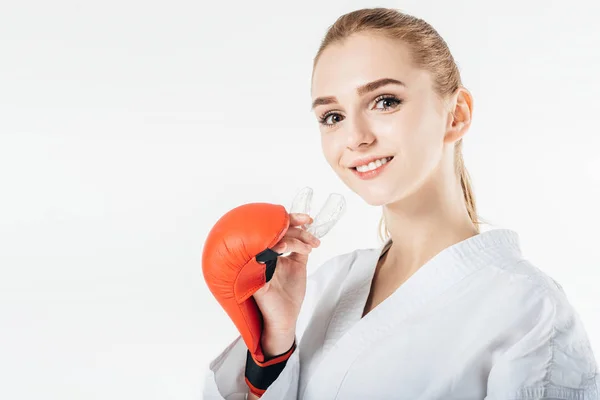 Lutador Karatê Feminino Sorridente Segurando Protetor Bucal Isolado Branco — Fotografia de Stock