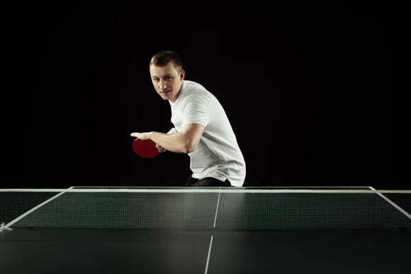 Junge Tennisspielerin Uniform Übt Tischtennis Isoliert Auf Schwarz — Stockfoto