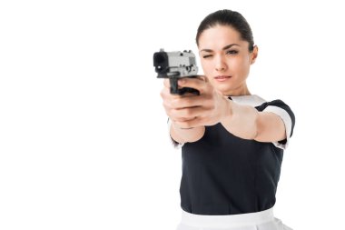Gülümseyen beyaz izole kadın profesyonel hizmetçi üniforma içinde