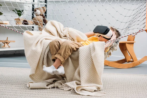 Little Boy Laying Rope Hammock Using Virtual Reality Headset — Stock Photo, Image