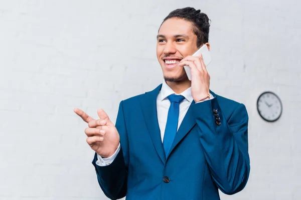 African American Businessman Talking Phone — Stock Photo, Image