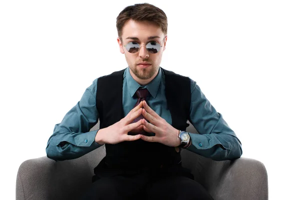 Retrato Agente Elegante Gafas Sol Sentado Sillón Aislado Blanco — Foto de Stock