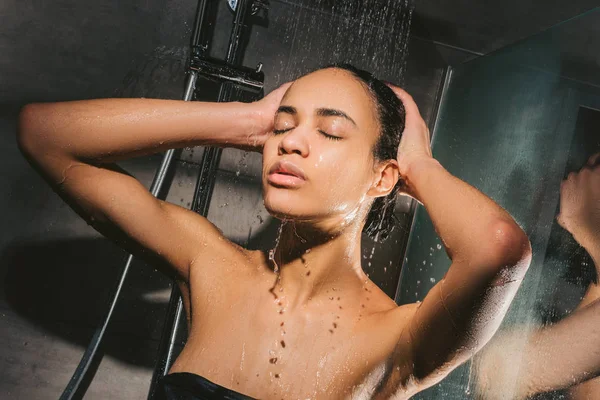 Attractive African American Woman Showering Bathroom — Stock Photo, Image