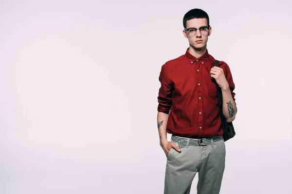 Knappe Man Dragen Rode Shirt Glazen Geïsoleerd Wit — Stockfoto