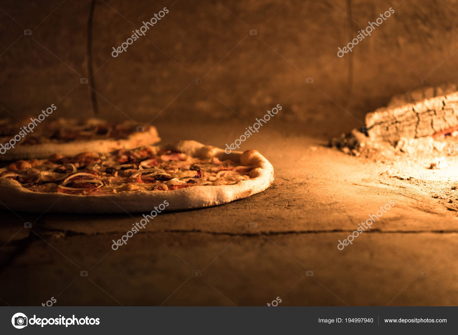 Talyan Pizza Restoran Tuğla Fırında Pişirme Görünümünü Kapat — Stok