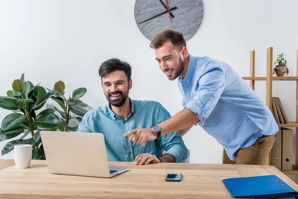 Businessmen working in office — Stock Photo