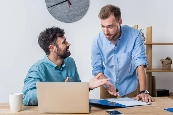 Businessmen working in office — Stock Photo