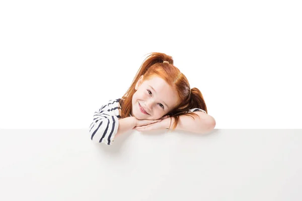 Bambina con striscione bianco — Foto stock