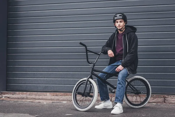 Bmx cyclist — Stock Photo