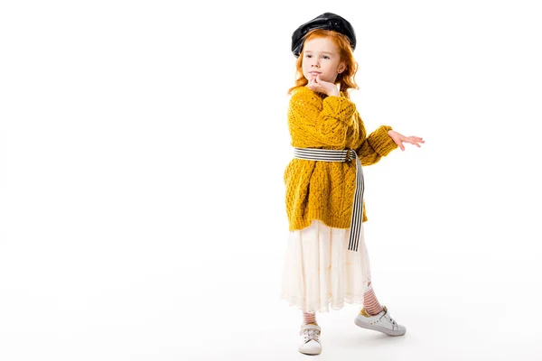 Capelli rossi bambino in posa su bianco — Foto stock