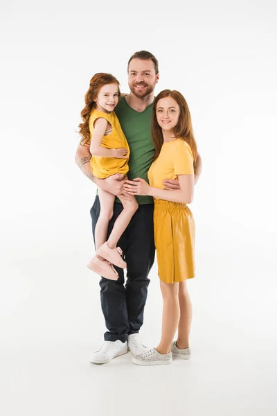 Happy famille élégante debout isolé sur blanc — Photo de stock