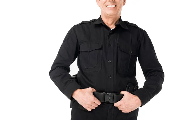 Nahaufnahme eines Polizisten mit Händen am Gürtel, isoliert auf weißem Grund — Stockfoto