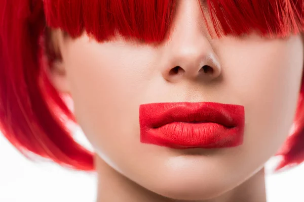 Imagem cortada de mulher com cabelos vermelhos e lábios vermelhos em forma de retângulo isolado em branco — Fotografia de Stock
