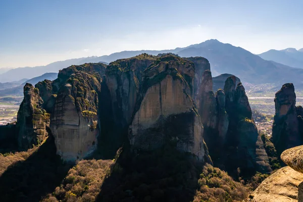 Formazioni Rocciose Panoramiche Montagna Contro Cielo Blu — Foto Stock