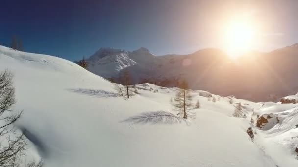 鸟瞰的雪山雪冬季景观 — 图库视频影像