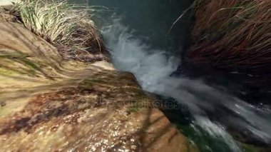 şelale ein gedi, üst üzerinde