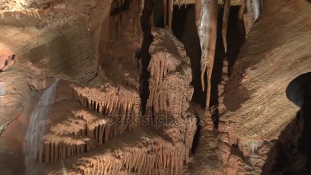 Масштаб блестящие пещеры — стоковое видео