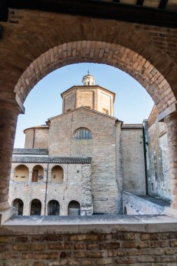 Atri, Teramo, İtalya, Ağustos 2019: Atri Katedrali, Santa Maria Assunta Bazilikası, 1899 'dan beri milli anıt, Gotik mimari, Atri, teramo, İtalya