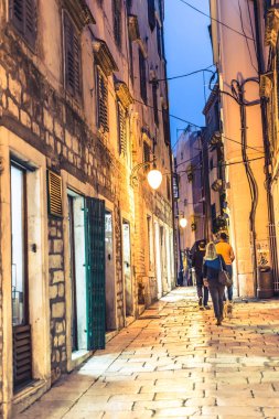 Akdeniz dar sokakları ve tarihi geleneksel mimarisi Hırvatistan doğal görünümü