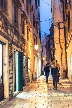 Akdeniz dar sokakları ve tarihi geleneksel mimarisi Hırvatistan doğal görünümü