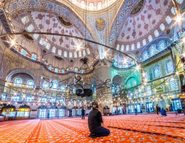Sultanahmet Camii Sultan Ahmed Camii veya Sultan Ahmet Camii Istanbul, Türkiye'de de denir.