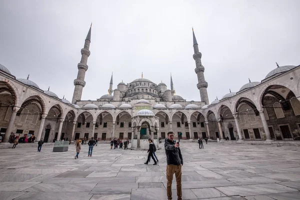 Mešita Sultan Ahmed nebo Modrá mešita v Istanbulu, Turecko. — Stock fotografie